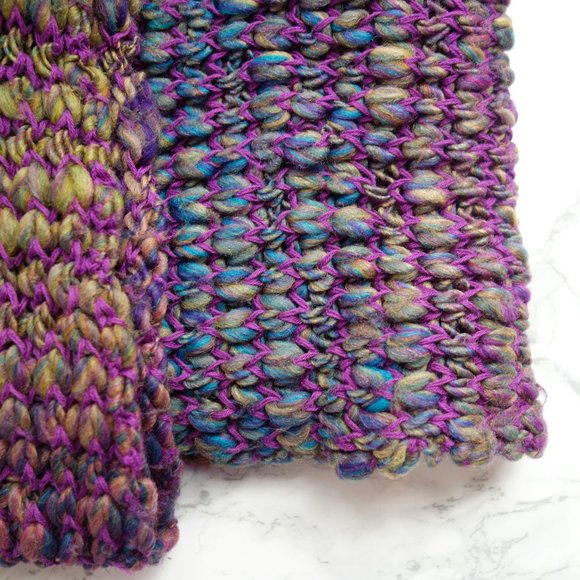 ✨2 for 10$✨ Simons Multicolored Infinity Scarf - Picture 4 of 4